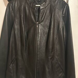 Preston & York Elegant Black Leather Jacket